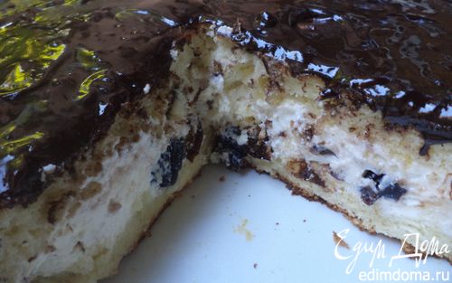 Рецепт Бисквитный торт с творожно - сметанной начинкой и черносливом