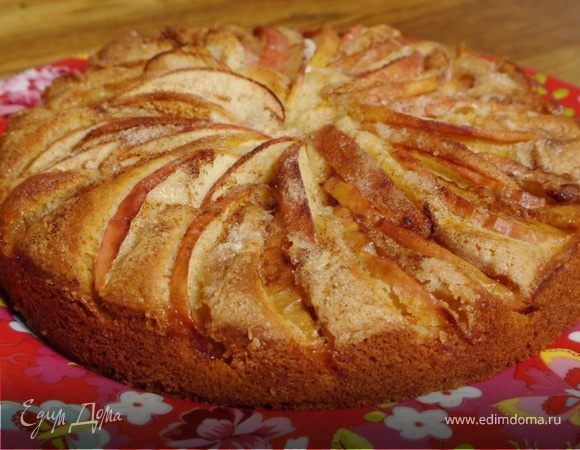 Яблочный пирог на сковороде: пошаговый рецепт