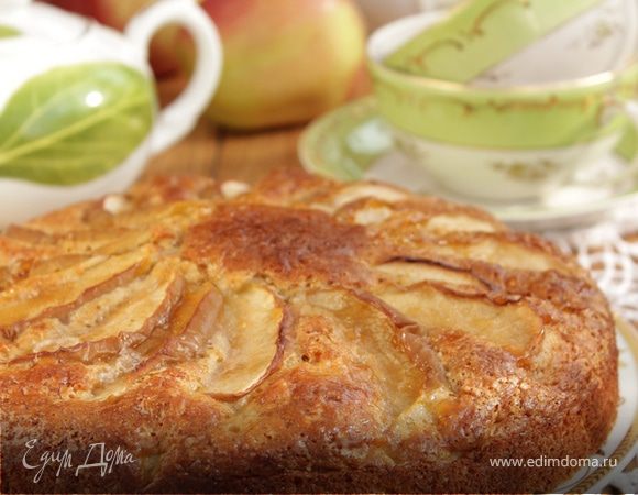 Скандинавский яблочный пирог с миндалем