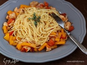 Заправка для спагетти из куриного филе с овощами