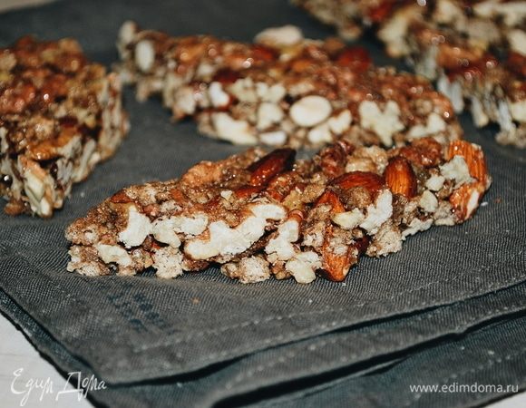 Энергетический батончик с ржаными отрубями и орехами