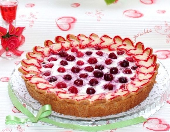 Пирог «Валентинки» с ягодно-ванильным кремом