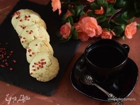 Печенье с белым шоколадом и розовым перцем