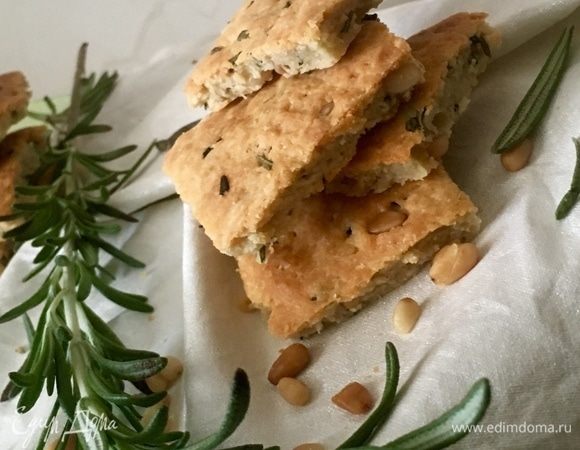 Сырное печенье с кедровыми орешками и травами