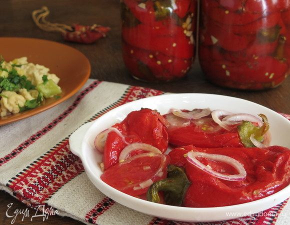 Салат из маринованного болгарского перца