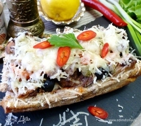 Горячий бутерброд с тунцом и каперсами