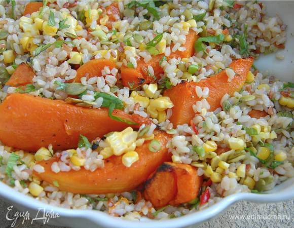 Рис с запеченной тыквой, кукурузой и чили