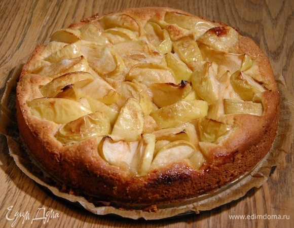 Пирог сметанный с яблоками