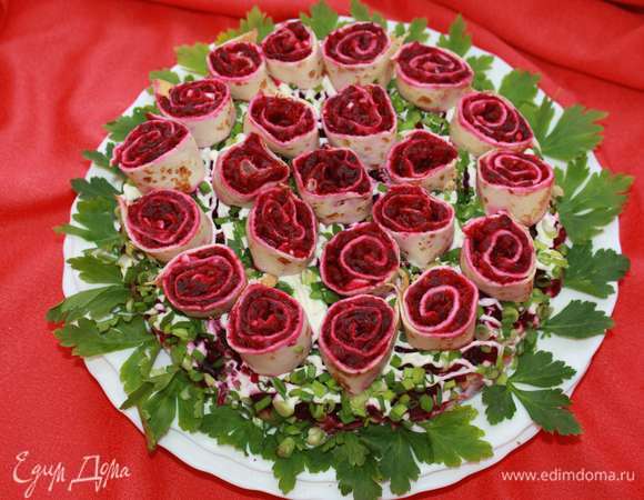 Салат «Букет роз» («Селедка под шубой»)
