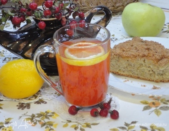 Осенний напиток «Лесной шиповник с лимоном»