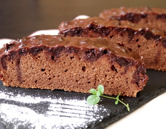 Шоколадный пирог с вишней - пошаговый рецепт с фото