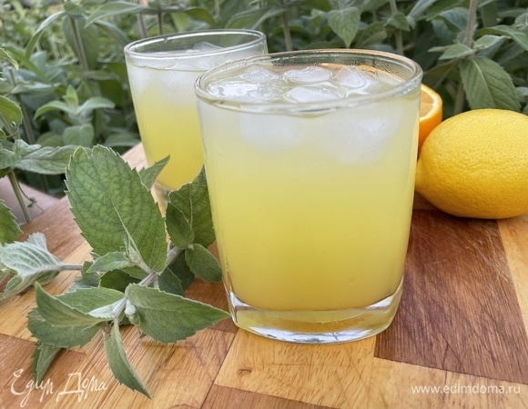 Домашний лимонад из апельсинов и лимонов с мятой