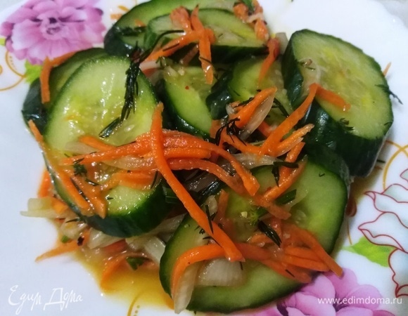 Рецепт салата из свежей капусты с огурцом и морковью
