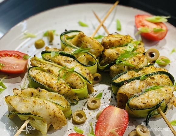 Салат с гречневой лапшой, запеченными баклажанами и сливами — рецепты | Дзен
