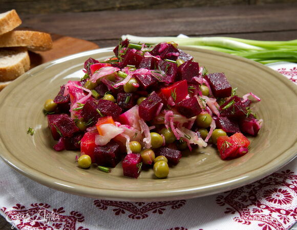 1. Салат с сухариками куриная грудка и свежие овощи