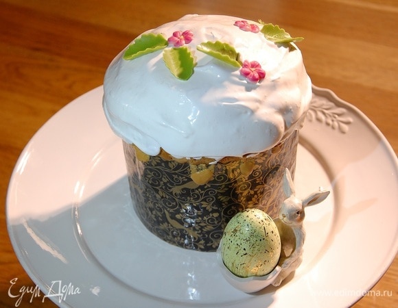 Куличи с вяленой клюквой и вишней и фисташками