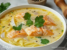 Суп с кокосовым молоком и лососем