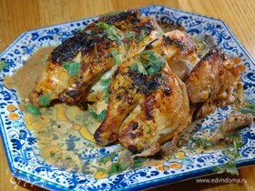 Запеченный цыпленок в маринаде из кокосового молока с соевым соусом, имбирем и пряностями
