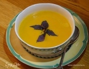 Морковный суп-пюре на кокосовом молоке с карри и лемонграссом