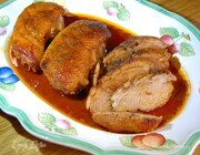 Утиные грудки, запеченные под острым томатным соусом с рисовым вином и медом