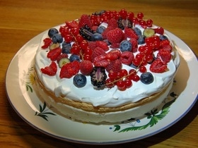 Замороженный десерт на меренге