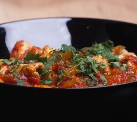 Азу из индейки с солеными огурчиками